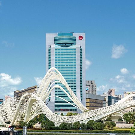 Ramada Plaza Optics Valley Hotel Wuhan Exteriör bild