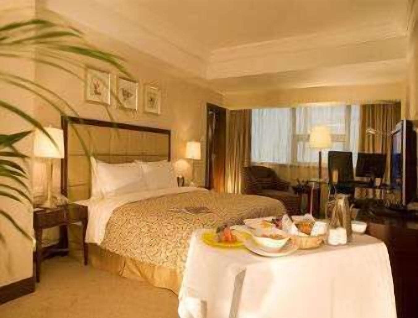 Ramada Plaza Optics Valley Hotel Wuhan Rum bild