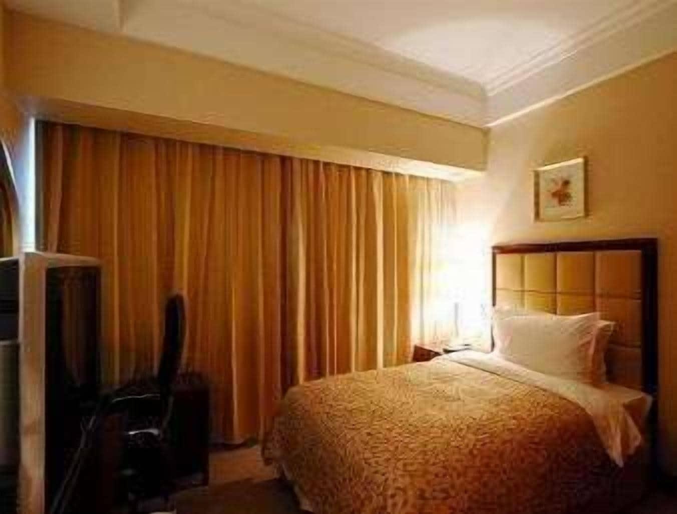 Ramada Plaza Optics Valley Hotel Wuhan Rum bild