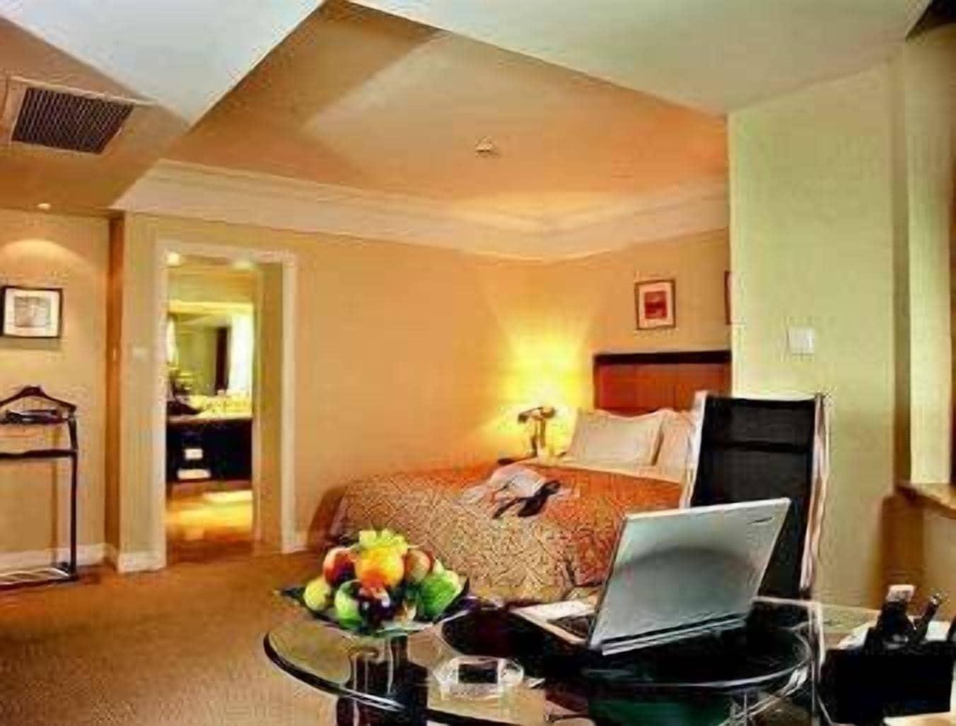 Ramada Plaza Optics Valley Hotel Wuhan Rum bild