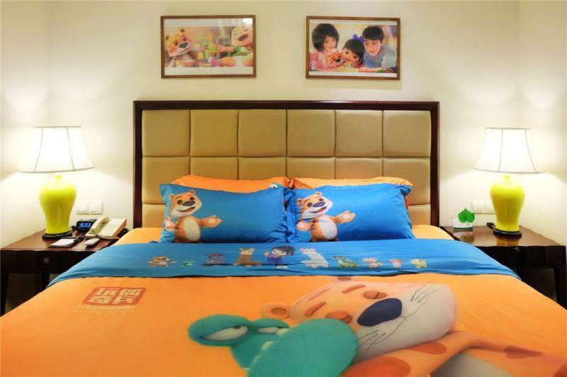 Ramada Plaza Optics Valley Hotel Wuhan Exteriör bild