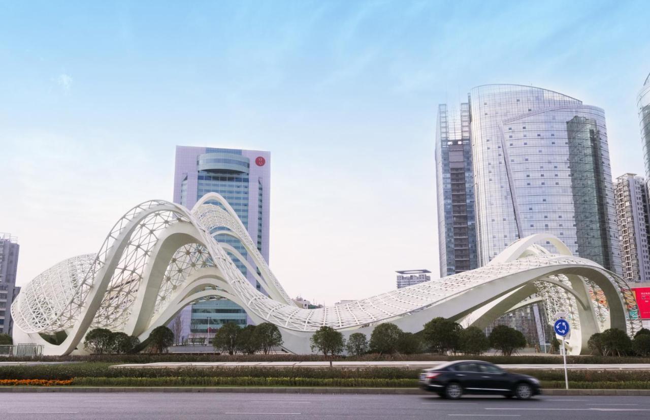 Ramada Plaza Optics Valley Hotel Wuhan Exteriör bild